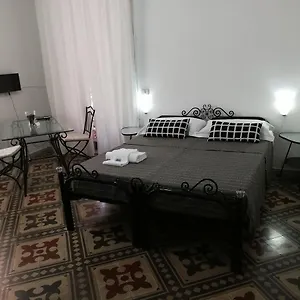 aloi-rooms.catania-hotels.net/